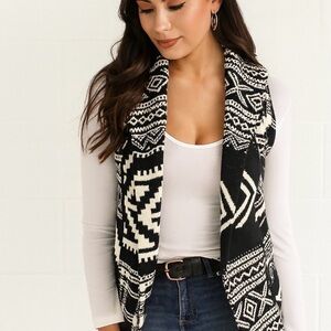 RALPH LAUREN Petites Black White Tribal Knit Open Sweater Vest SZ PP Small